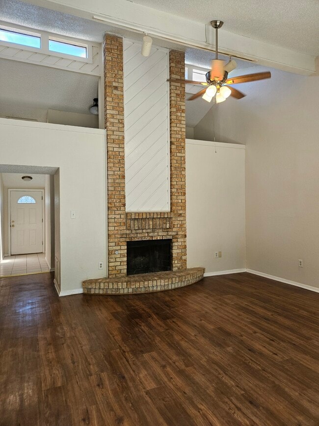 1518 High Point Dr in Lewisville, TX - Building Photo - Building Photo