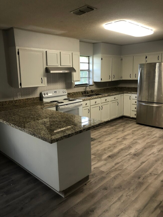 529 E Williamson Ave in Harlingen, TX - Foto de edificio - Building Photo
