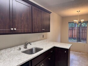 2738 Oak Rd in Walnut Creek, CA - Building Photo - Building Photo