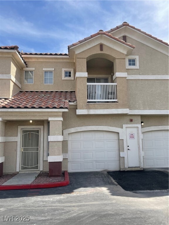 property at 5855 Valley Dr