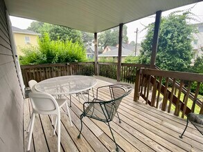 41 Rich St, Unit 2 in Waltham, MA - Foto de edificio - Building Photo