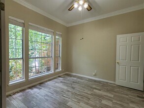11000 Rio Vista Dr in Austin, TX - Building Photo - Building Photo