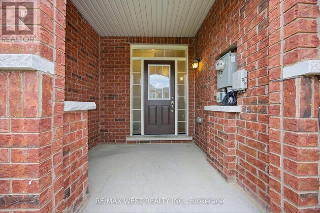 90 Sky Harbour Dr in Brampton, ON - Building Photo - Building Photo