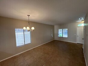 10245 E Kiva Ave in Mesa, AZ - Building Photo - Building Photo