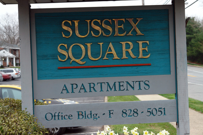 Sussex Square Apartments in Plymouth Meeting, PA - Foto de edificio - Building Photo