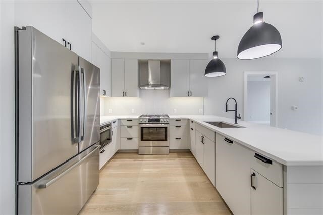 366 6th St in Jersey City, NJ - Building Photo - Building Photo