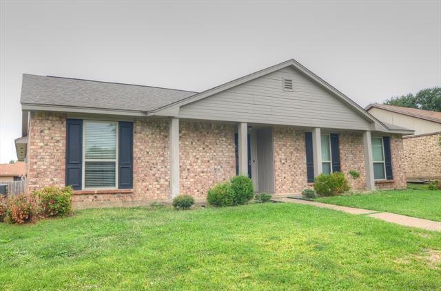 property at 1008 Field Trail Dr