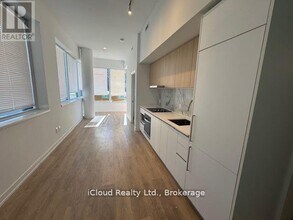 1100 Sheppard Ave W in Toronto, ON - Building Photo - Building Photo