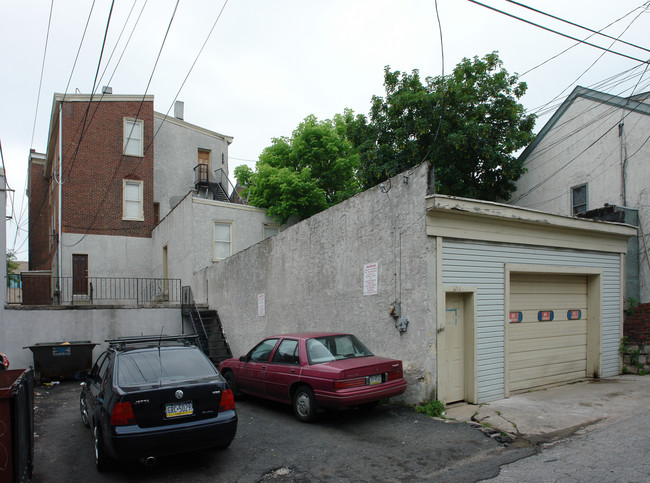 604-606 Dekalb St in Norristown, PA - Building Photo - Building Photo