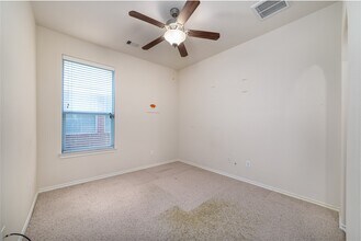 16907 Great Oaks Glen Dr in Houston, TX - Building Photo - Building Photo