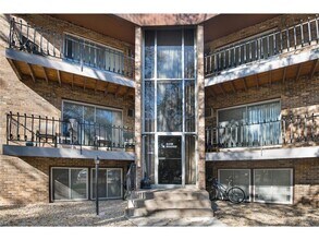 6015 W Broadway-Unit -304 in Minneapolis, MN - Foto de edificio - Building Photo
