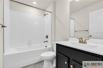 504 E International Rd in Monroe Township, NJ - Building Photo - Building Photo