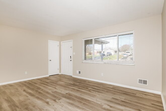 6543 Margaret Ct in Indianapolis, IN - Building Photo - Building Photo