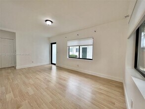 877 80th St in Miami Beach, FL - Building Photo - Building Photo