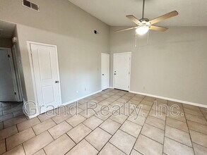 5387 E Avenida De Golf in Milton, FL - Building Photo - Building Photo