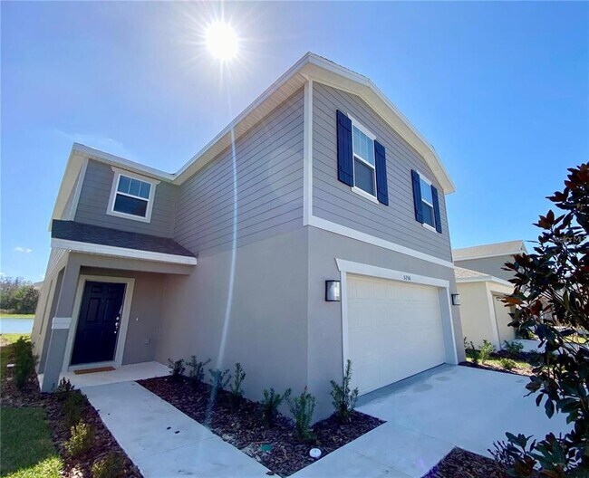 5256 Royal Point Ave in Kissimmee, FL - Building Photo - Building Photo