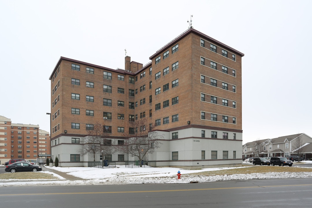 Frederick Douglas Tower in Buffalo, NY - Foto de edificio