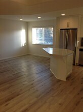 4023 Bluff View Way in Carlsbad, CA - Building Photo - Building Photo