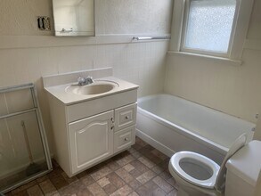 361 W 22nd St in Erie, PA - Building Photo - Building Photo