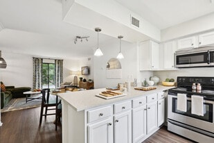 Cobalt Ridge in Charlottesville, VA - Building Photo