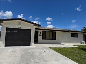 8721 NW 11th St in Pembroke Pines, FL - Building Photo