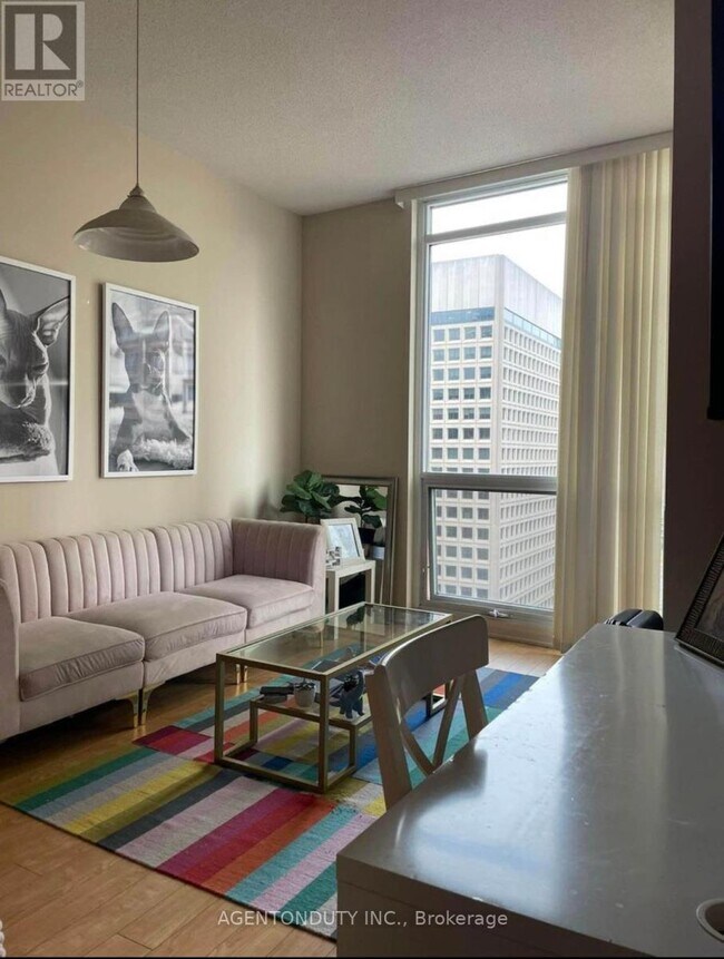 1121 Bay St. in Toronto, ON - Building Photo - Building Photo