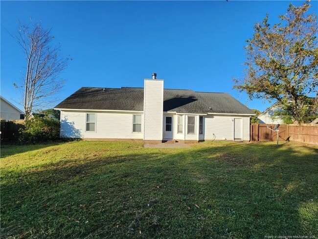 154 Northwoods Dr in Raeford, NC - Building Photo - Building Photo