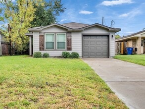 419 8th Ave N in Texas City, TX - Building Photo - Building Photo