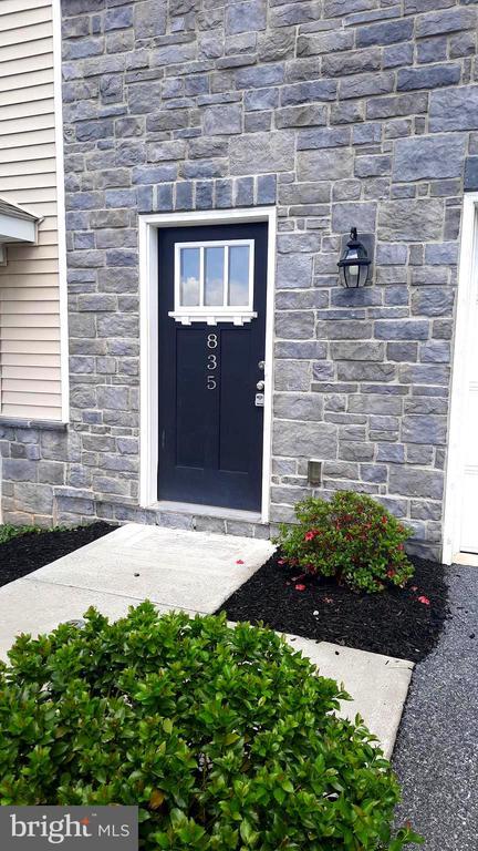 835 Schooner Ln in Hampden Township, PA - Building Photo - Building Photo