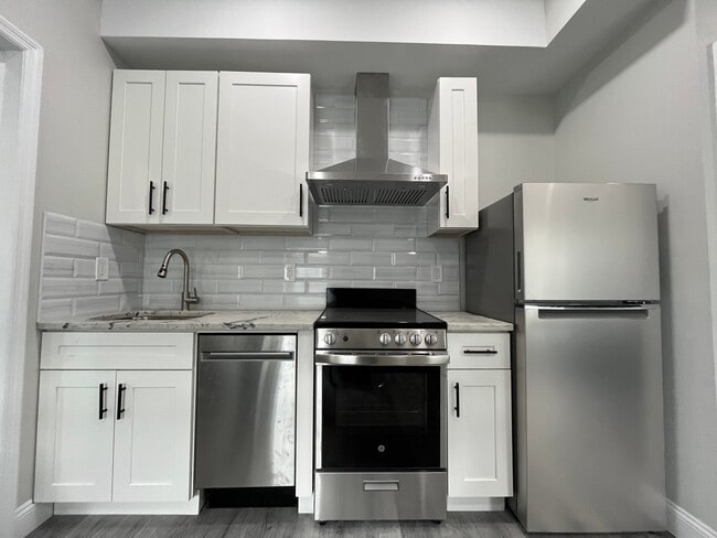 property at 106 S 42nd St