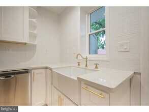 2923 W Thompson St in Philadelphia, PA - Building Photo - Building Photo