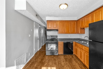 813 Golf View Pl in Clarksville, TN - Foto de edificio - Building Photo