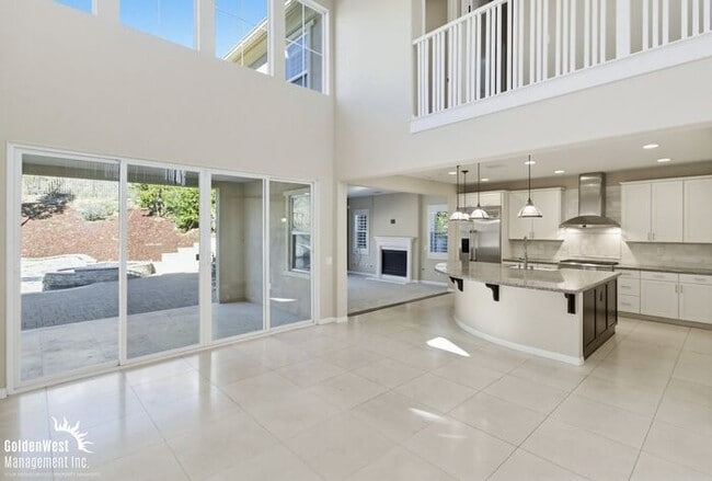 702 Costa Del Sur in San Marcos, CA - Building Photo - Building Photo