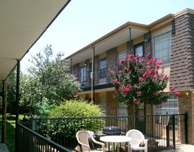 Whisperwind Apartments in Fort Worth, TX - Building Photo - Building Photo