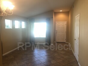 230 Regency Park Cir in Sacramento, CA - Building Photo - Building Photo