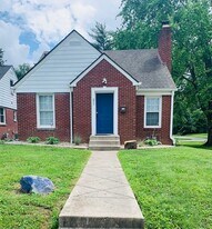 657 W 44th St in Indianapolis, IN - Building Photo