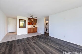 1015 Aoloa Pl in Kailua, HI - Building Photo - Building Photo