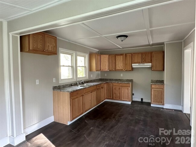 331 W Bingham St in Statesville, NC - Building Photo - Building Photo