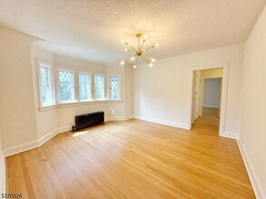 168 Washington Pl in Ridgewood, NJ - Building Photo - Building Photo