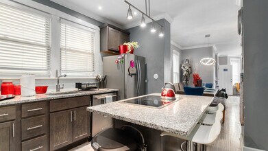 3406 W Dickens Ave in Chicago, IL - Building Photo - Building Photo