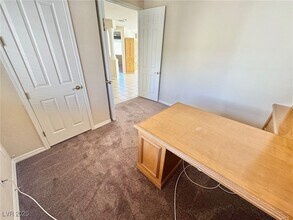 1550 San Juan Hills Dr in Las Vegas, NV - Building Photo - Building Photo