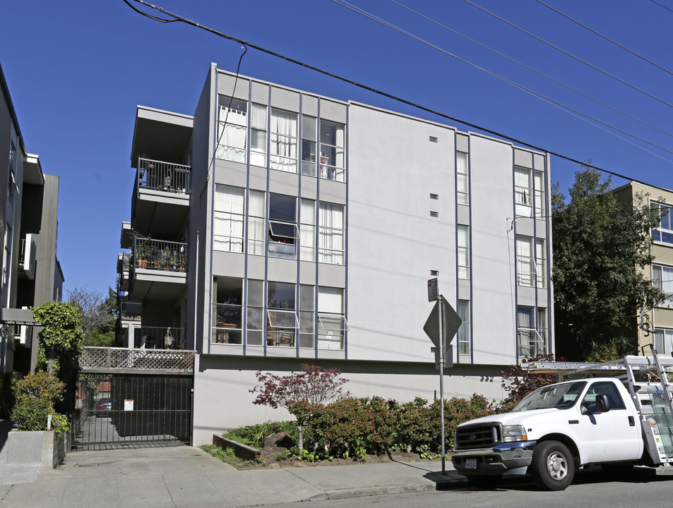 332 Monte Vista Ave in Oakland, CA - Foto de edificio