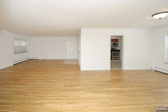20-30 Ridge Rd-Unit -A2 in Ridgewood, NJ - Building Photo - Building Photo