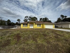 3728 Tareco St in Ft. Myers, FL - Building Photo - Building Photo