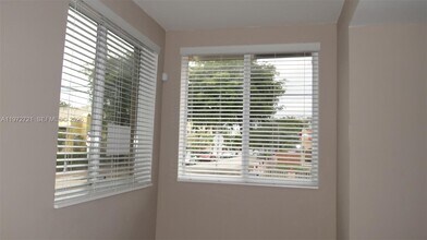 1469 SW 5th St in Miami, FL - Building Photo - Building Photo