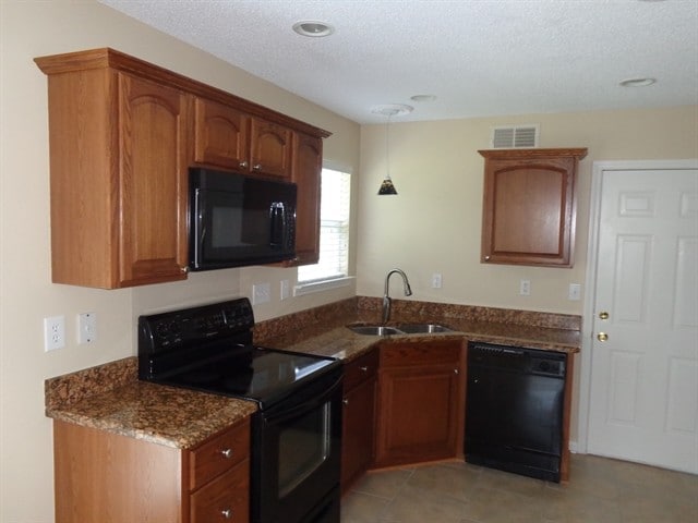 3226 Silver Spur Ct in Charlotte, NC - Building Photo - Building Photo