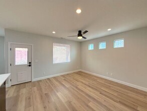 442 N Creek Ridge Dr in Washington, UT - Building Photo - Building Photo