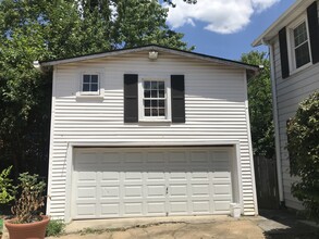 210 E Windsor Ave in Alexandria, VA - Foto de edificio - Building Photo