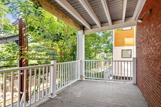 46 Cameron St, Unit 2 in Brookline, MA - Building Photo - Building Photo