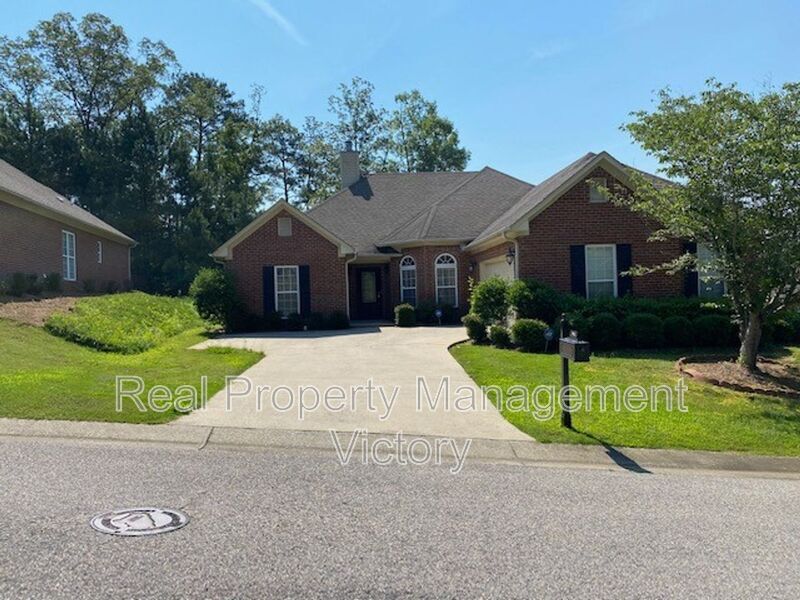 981 Narrows Point Dr in Birmingham, AL - Building Photo